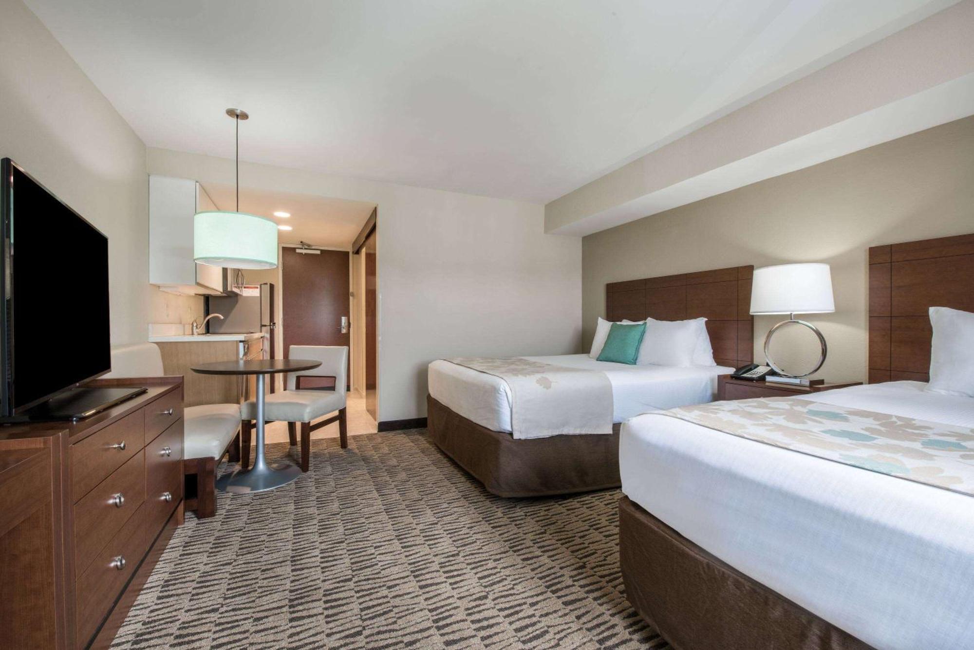 Hawthorn Suites By Wyndham Bridgeport Extérieur photo