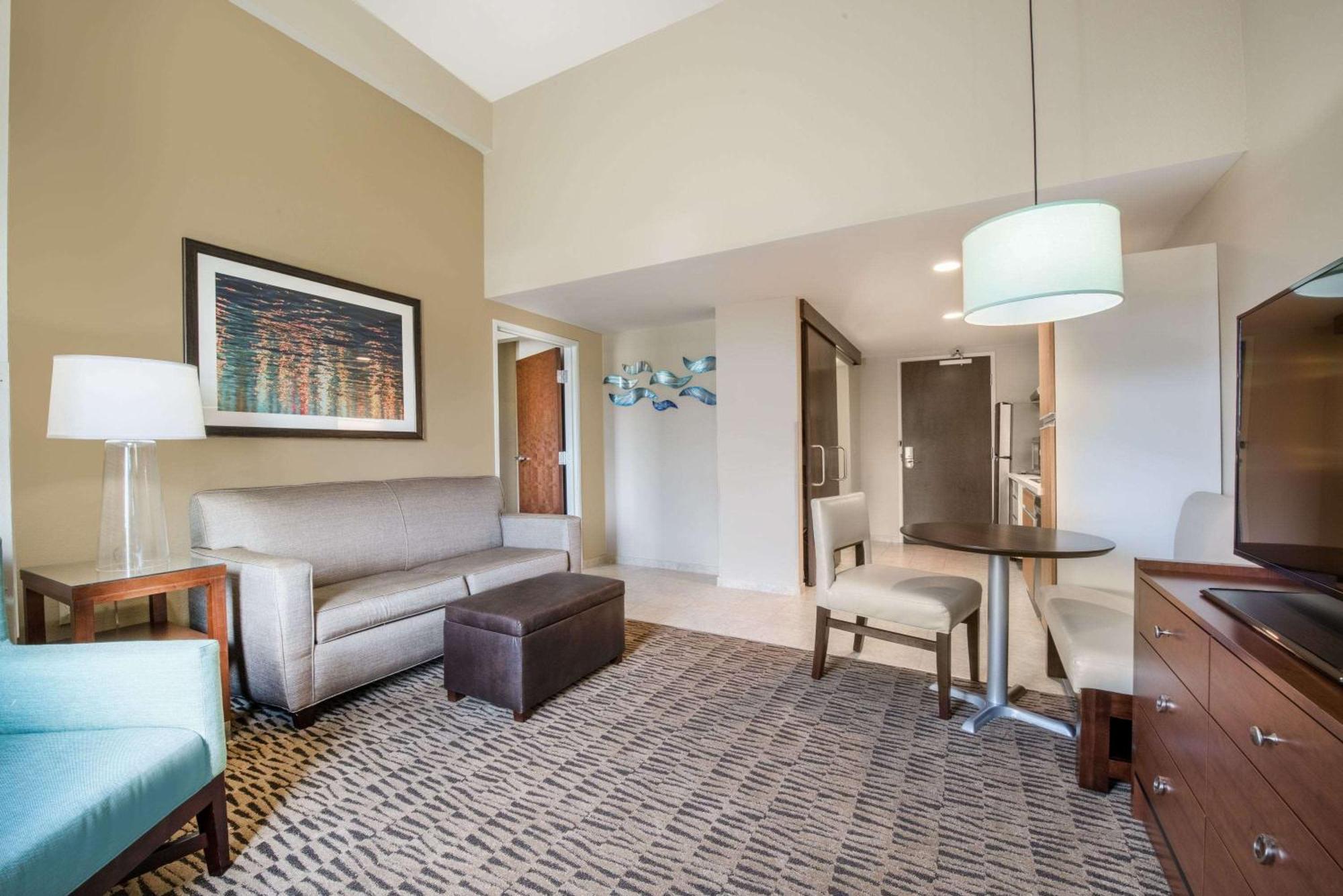 Hawthorn Suites By Wyndham Bridgeport Extérieur photo