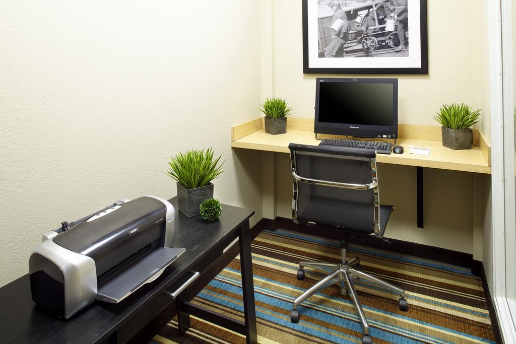 Hawthorn Suites By Wyndham Bridgeport Extérieur photo